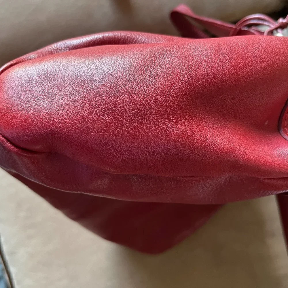 Hidesign East West Shoulder Bag Leather 3 Zip-Top Gusseted Pockets Marsala